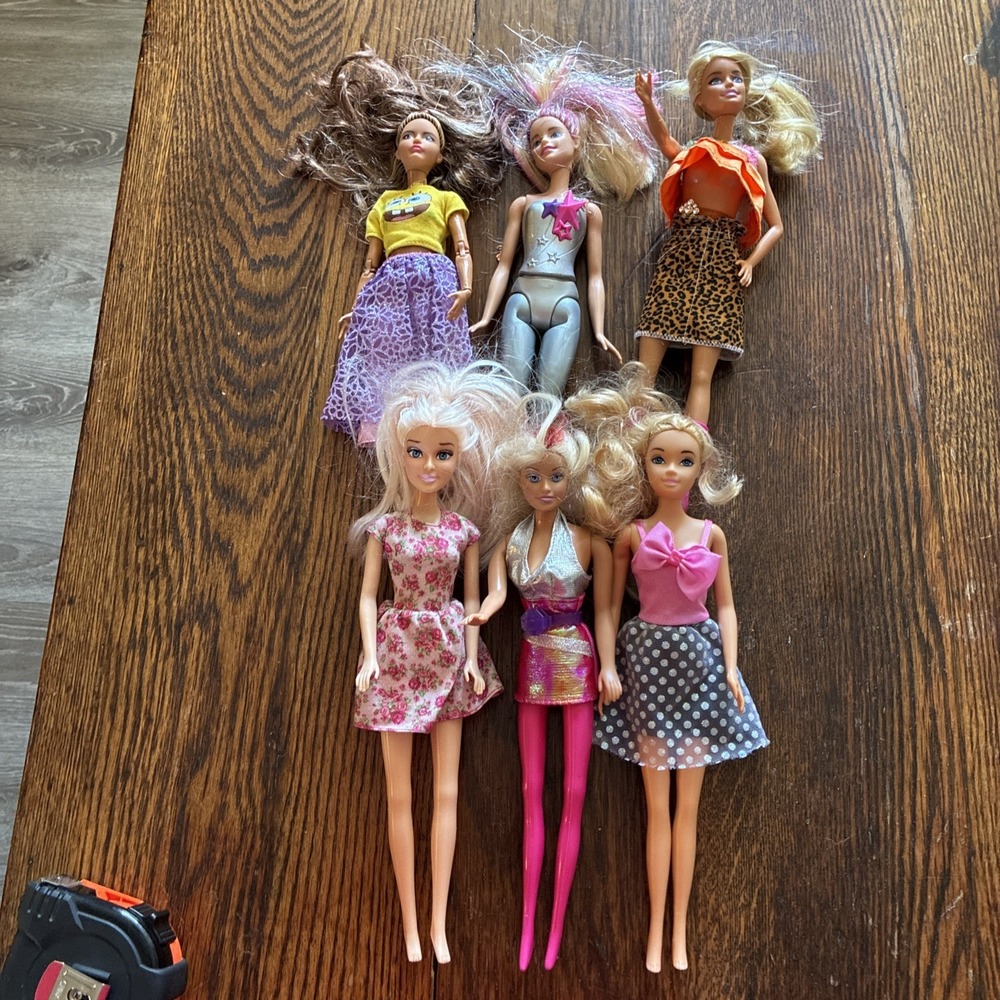 Lot Of 6 Barbie Doll All 2000 And Up These Fashion Dolls May Not All Be Barbie